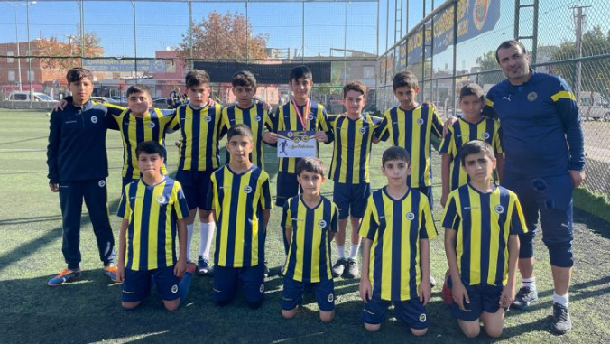 Diyarbakır’da Fenerbahçe Diyarbakır futbol okulu açıldı