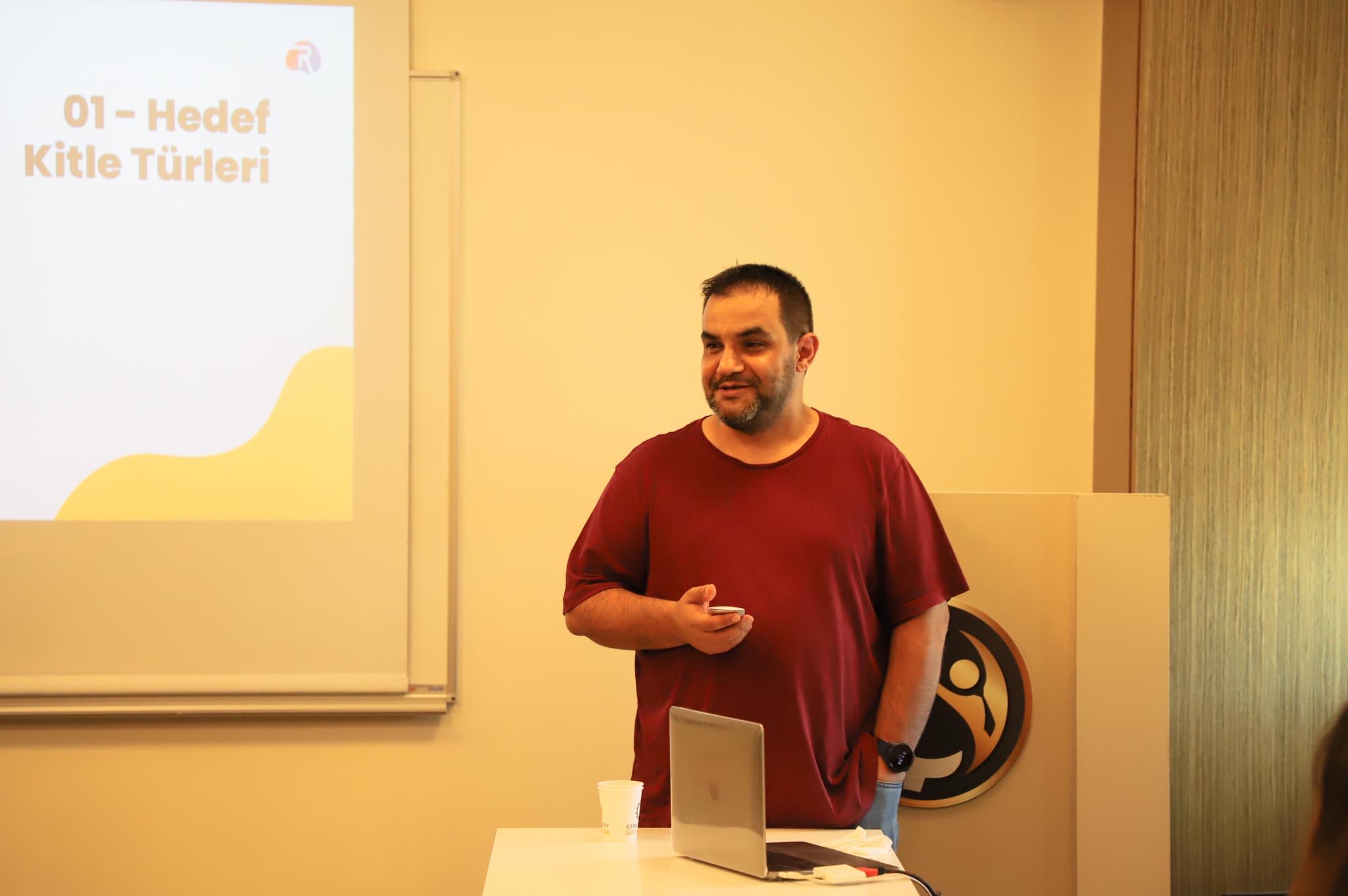 RECEP ÖNDER’DEN DİJİTAL DÖNÜŞÜME ÖNCÜLÜK: SEO, GOOGLE ADS VE META REKLAMCILIĞININ UZMAN İSMİ